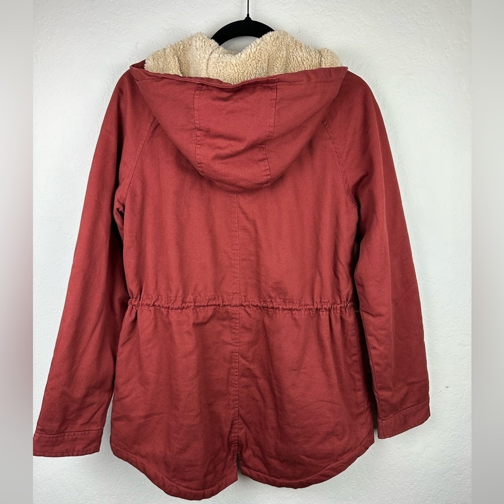 COLLECTION B Women’s medium Anorak hooded sherpa trim brick red jacket NWOT - Picture 9 of 13